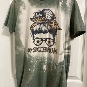 Gildan Green Tie-Dye Graphic T-Shirt